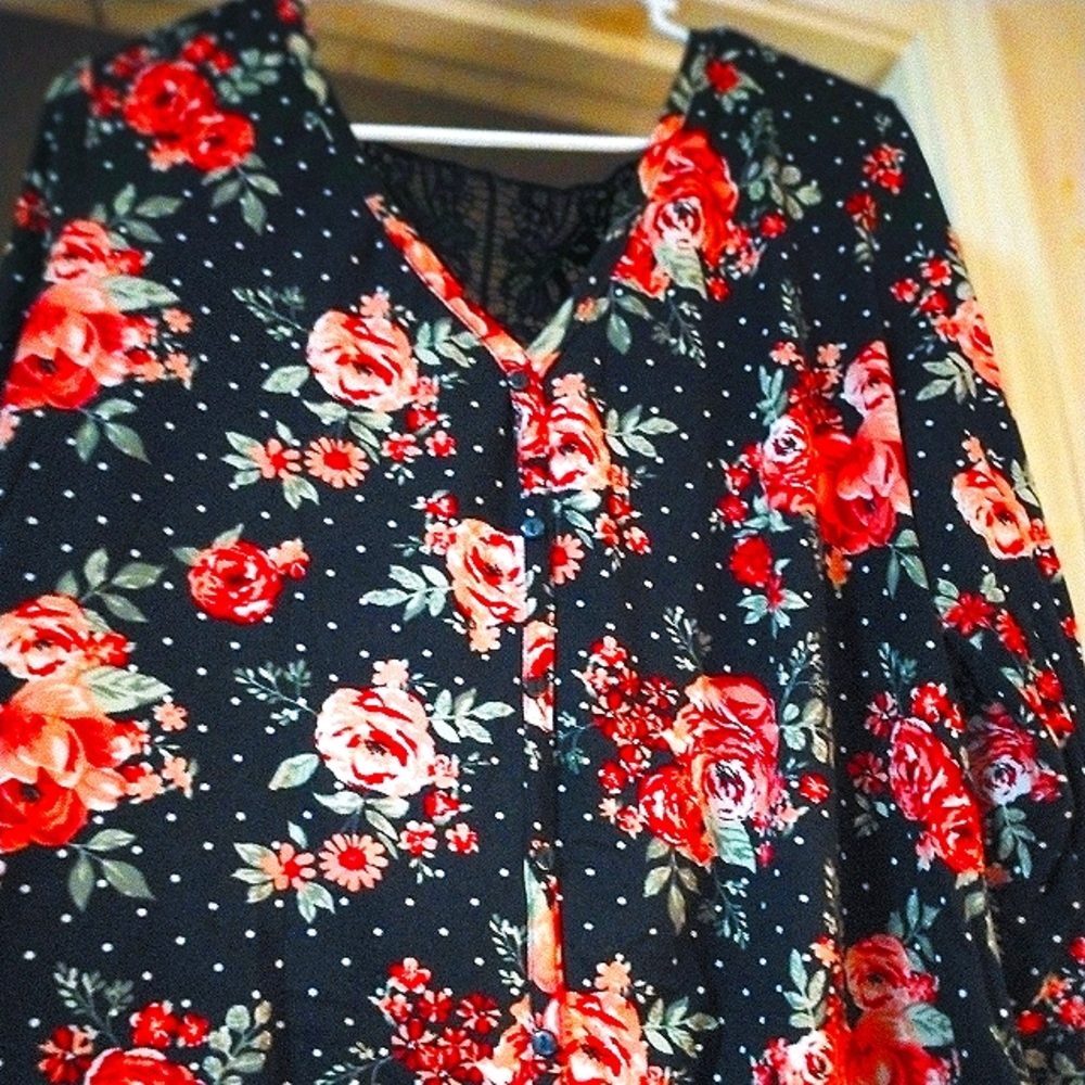 CUTE floral top